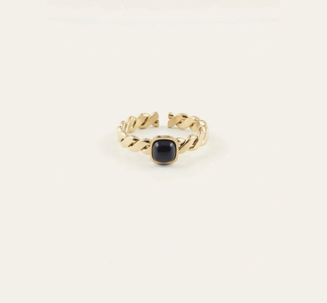 Anello regolabile intrecciato con pietra naturale – ZAG Bijoux