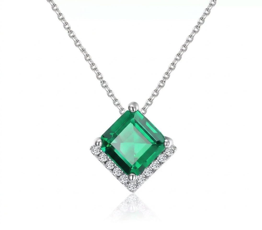 Collana Rombè