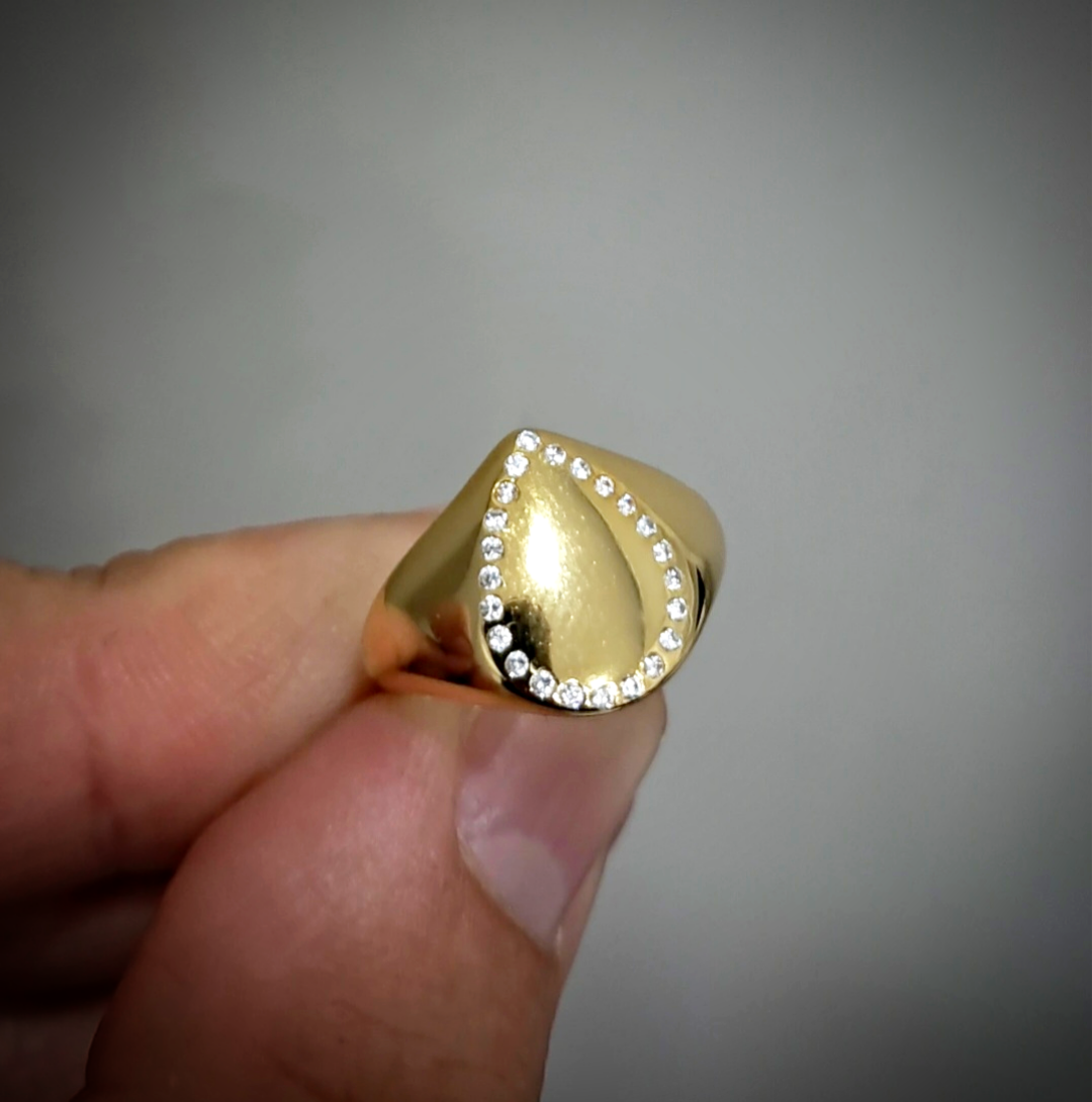 Anello chevalier goccia lux